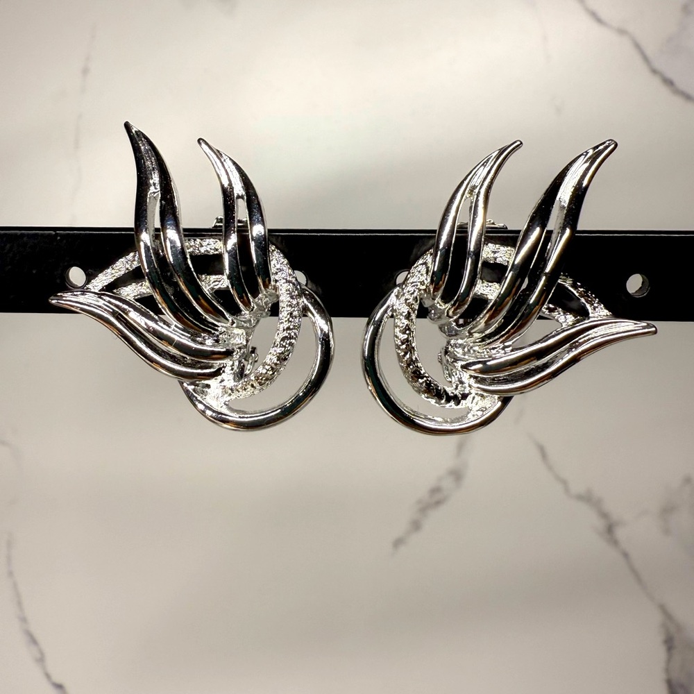 1960s–1970s Vintage Emmons Silver Tone Statement Clip-On Earrings